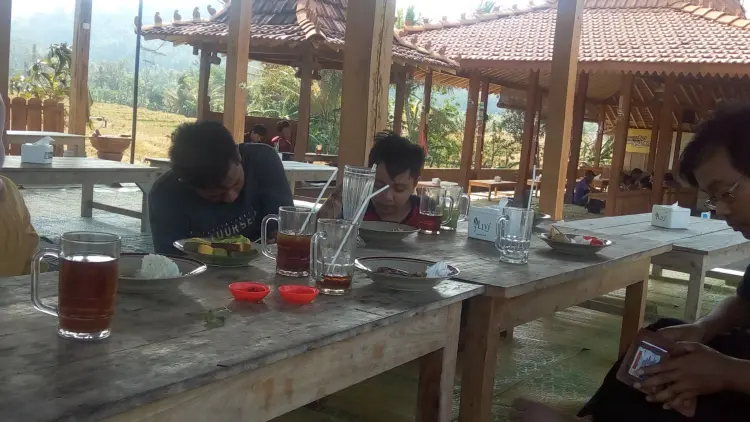 Warung Makan Banyu Bening 4