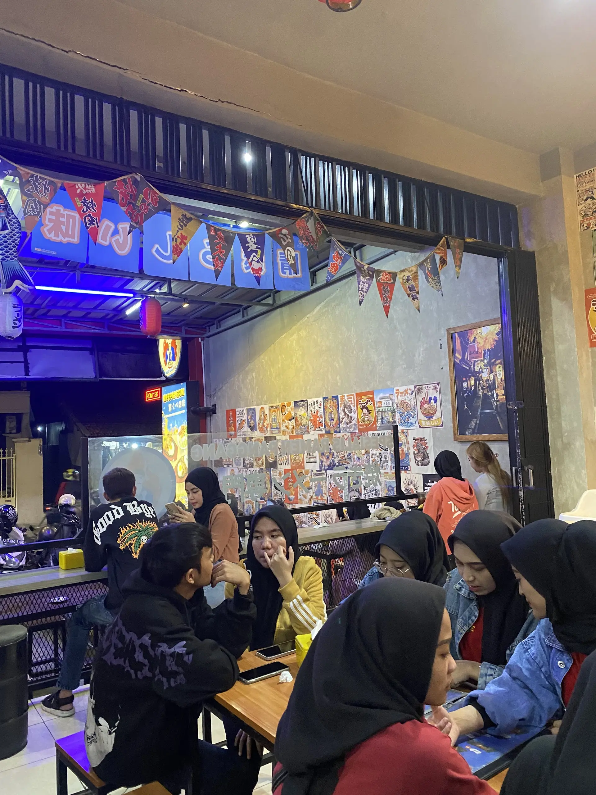 凭什么？芝马墟这家面馆，Google 4.9分，4000+条评论都是刷的？ 3