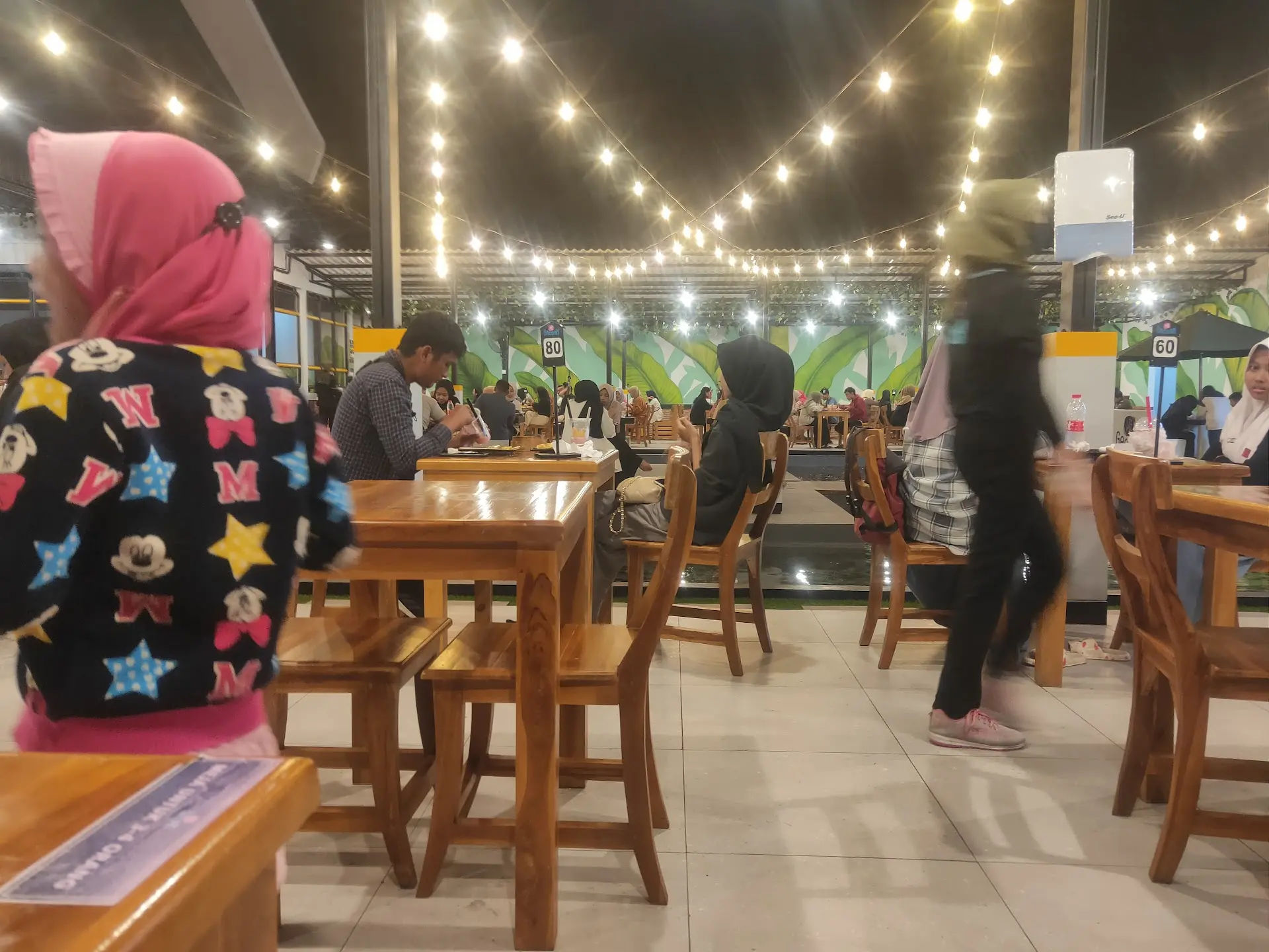 Indonesia's #1 Noodle House? With service this bad? Gacoan, has the fame gone to your head? 4