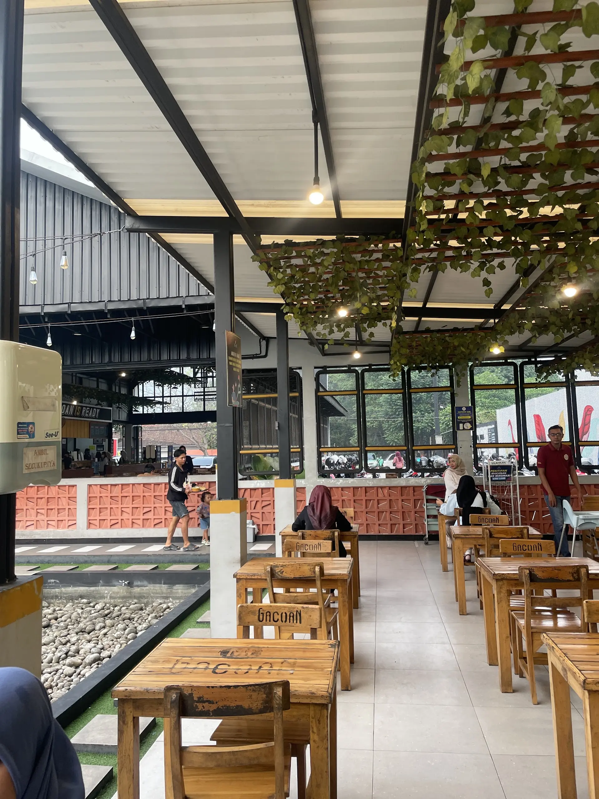 Indonesia's #1 Noodle House? With service this bad? Gacoan, has the fame gone to your head? 1