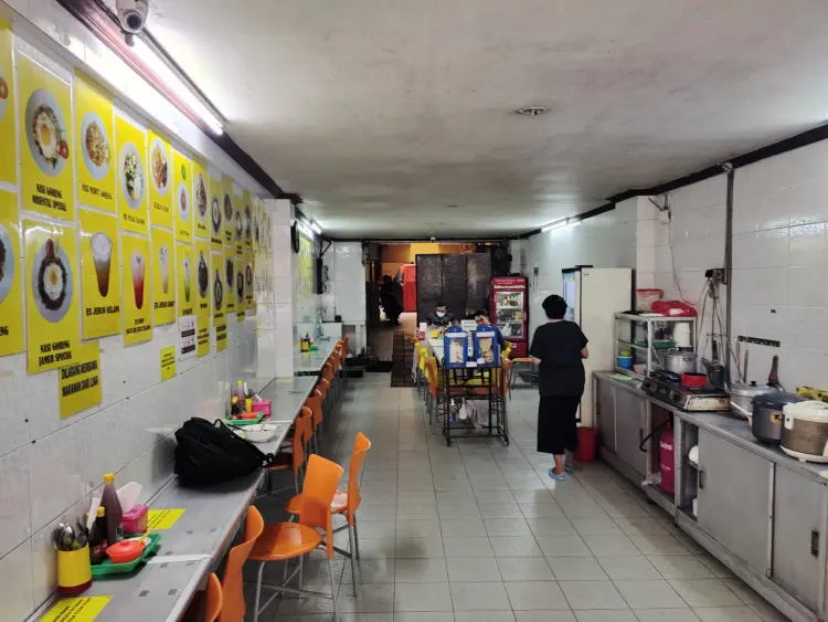 Rumah Makan Sari Rasa Senen 4