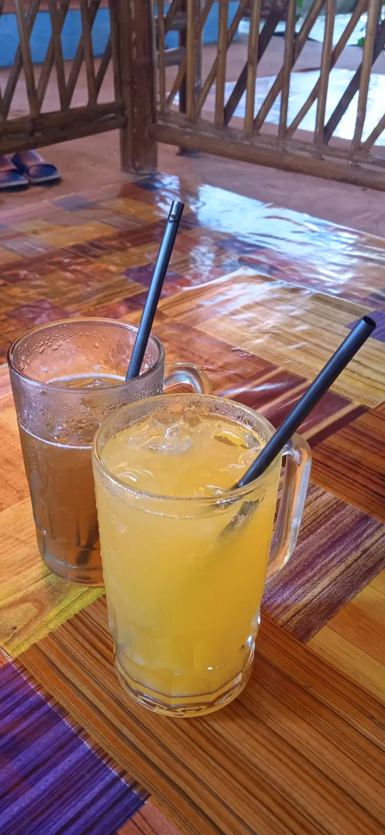 Cafe Lesehan mak tun 7