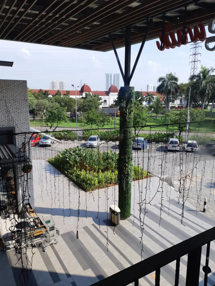 Living Plaza Jababeka 10