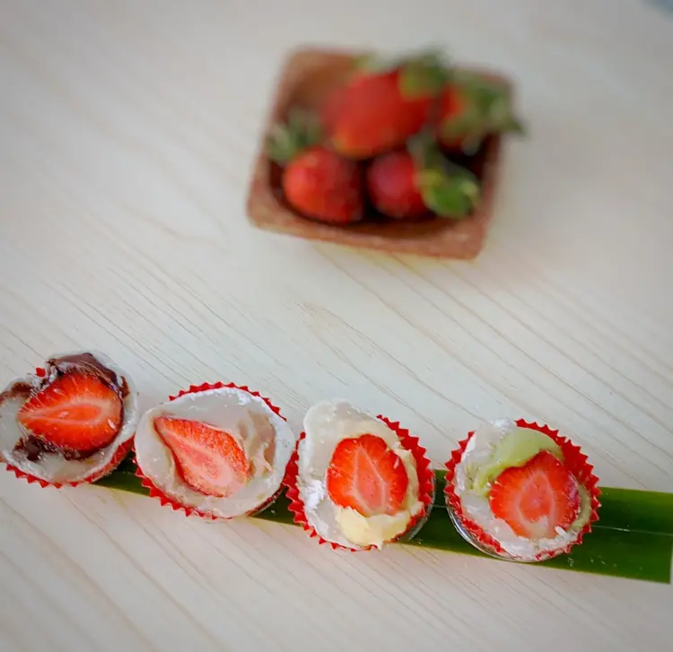 Fins Kue Mochi & Fresh Dessert (Cabang Gribig) 2