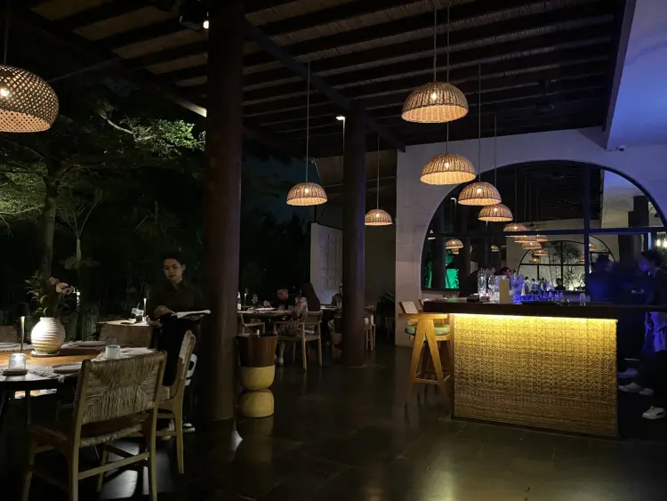 CHORA Mediterranean Restaurant & Bar 5