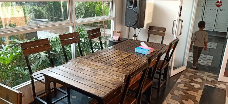 ALOHA Seaside Resto 3