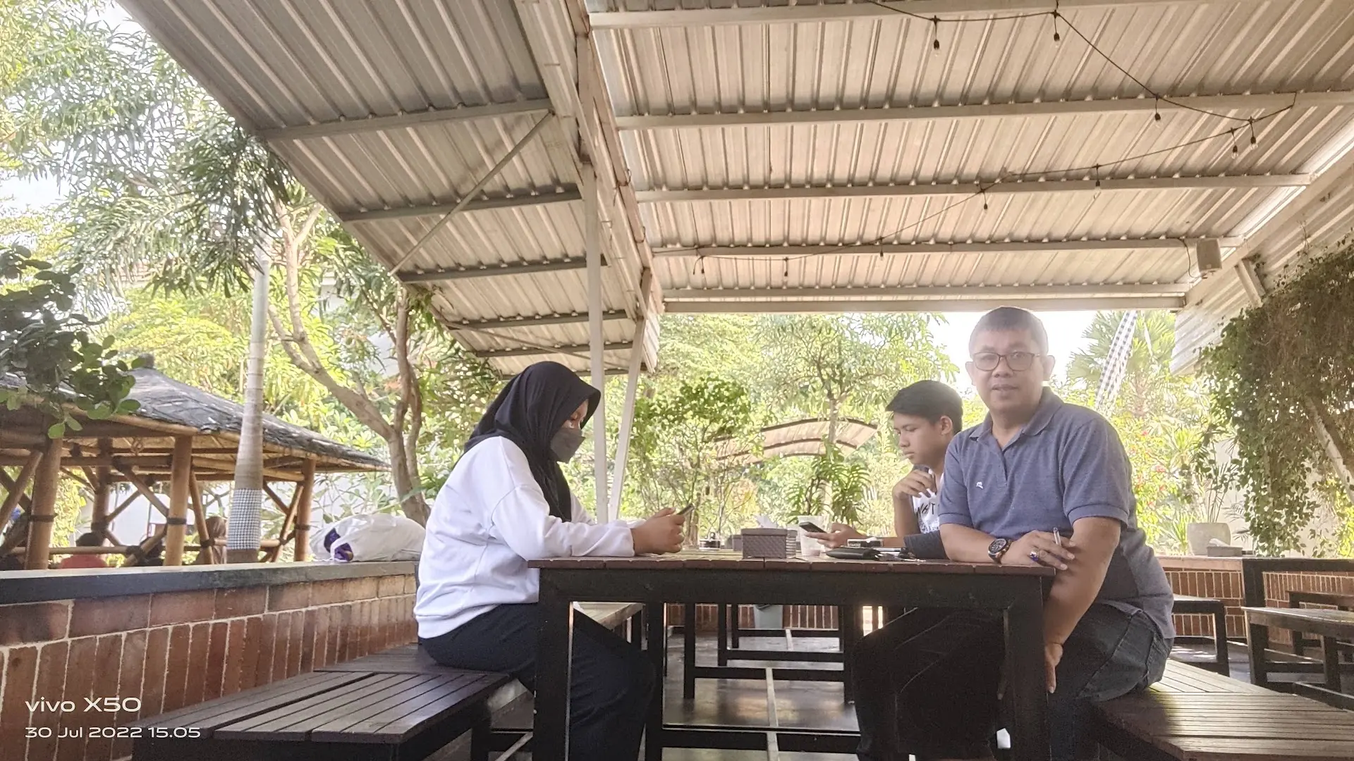 Buat yang bawa keluarga ke Jawa Tengah, dengerin! Plus minus resto keluarga ini jelas banget, anjay 7