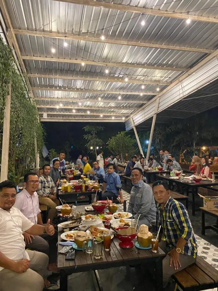 ALOHA Seaside Resto 8