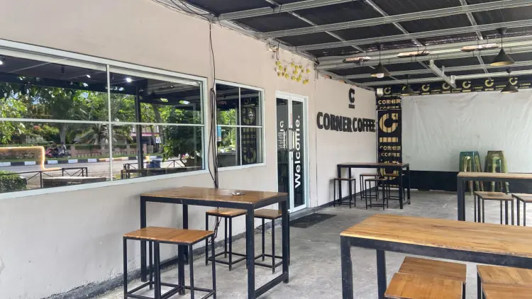 Corner Coffee 1
