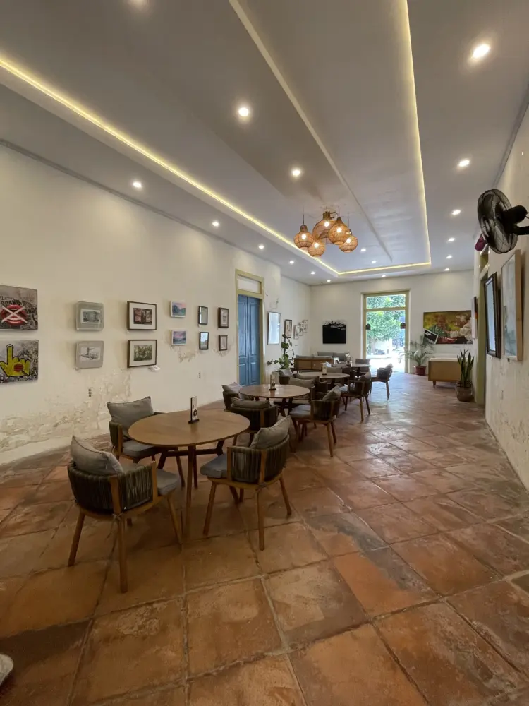 Nuri Coffee & Eatery 6