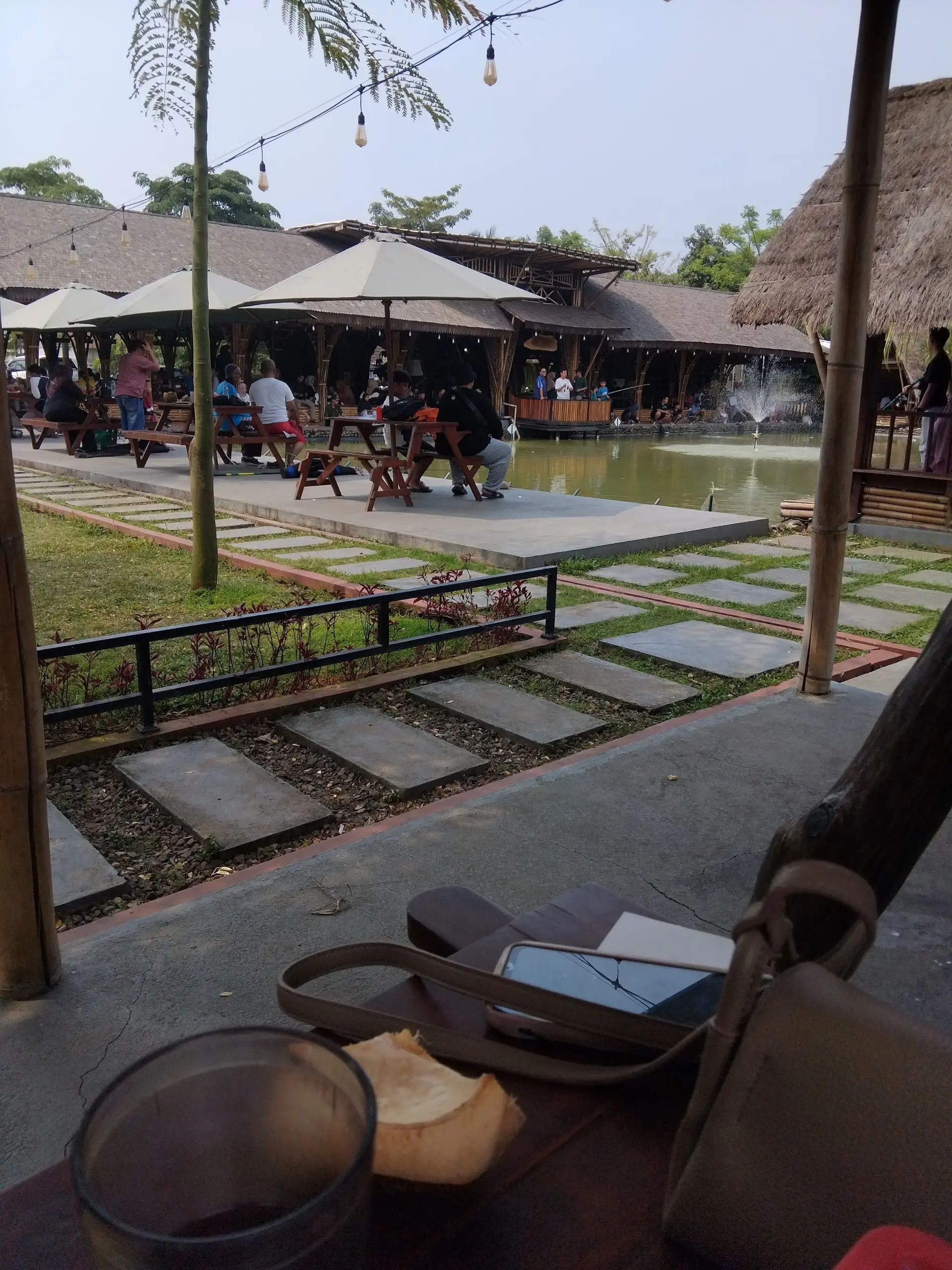 白天嫌它热,晚上不想走!坦格朗这家能钓鱼的巽他餐厅也太Chill了吧 7