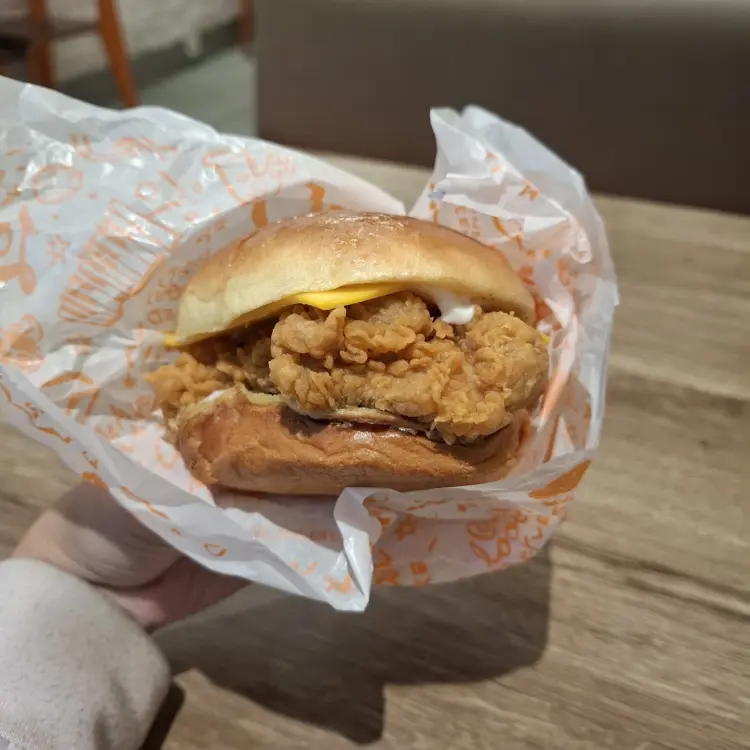 Popeyes Margo City 10