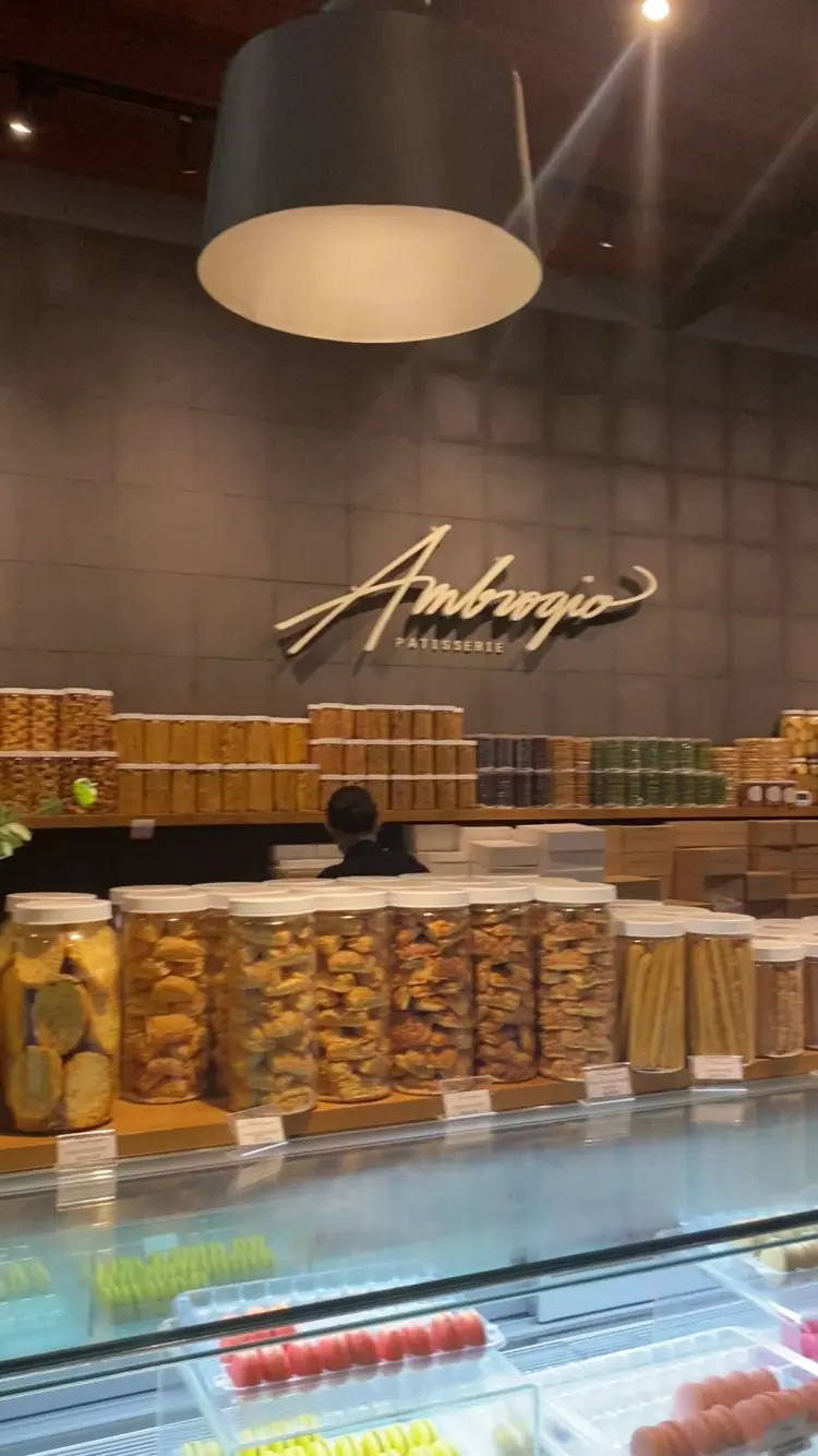 Ambrogio Patisserie 8