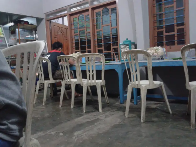 WARUNG MAKAN NASI GORENG RESTU IBU 2