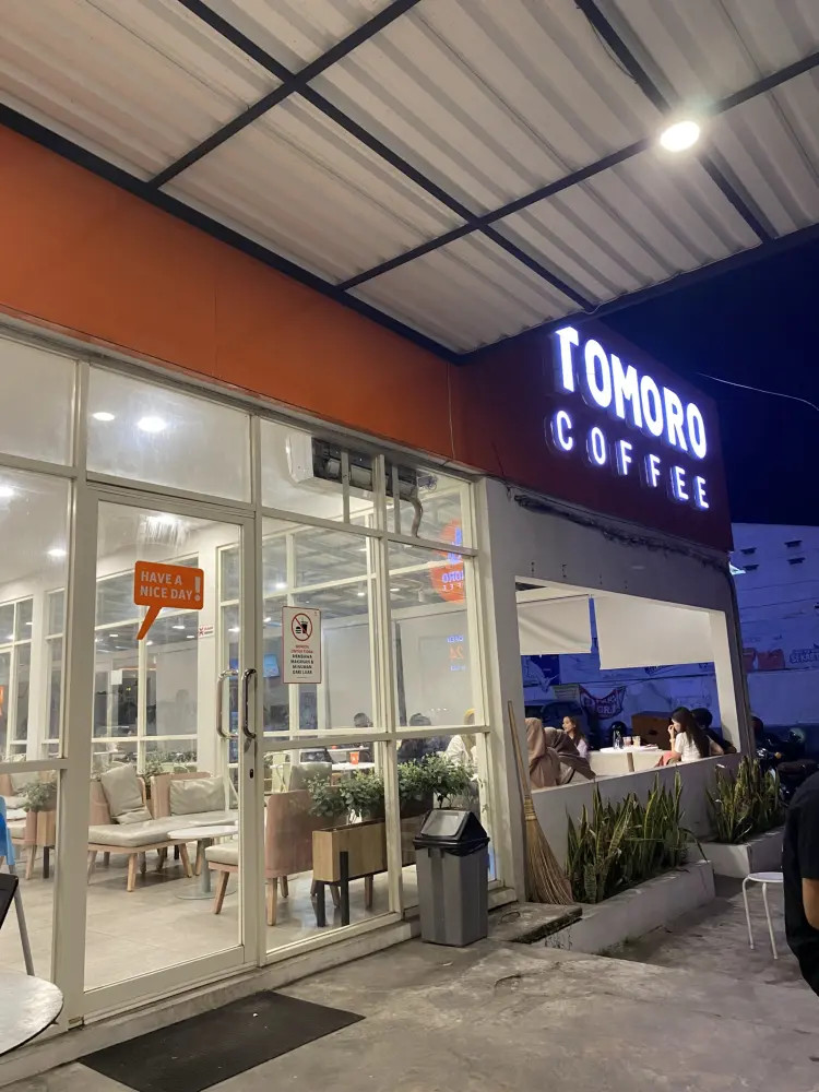 TOMORO COFFEE - SEKARTAJI 1