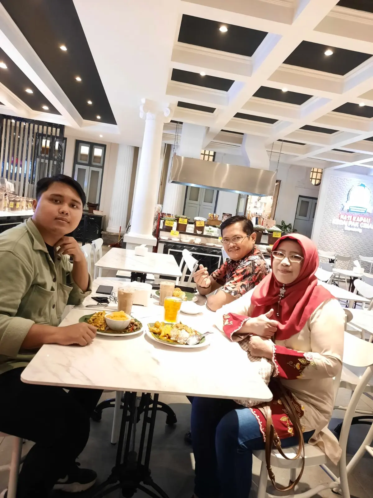 人均100+的Nasi Kapau,凭什么在万隆火成这样? 6