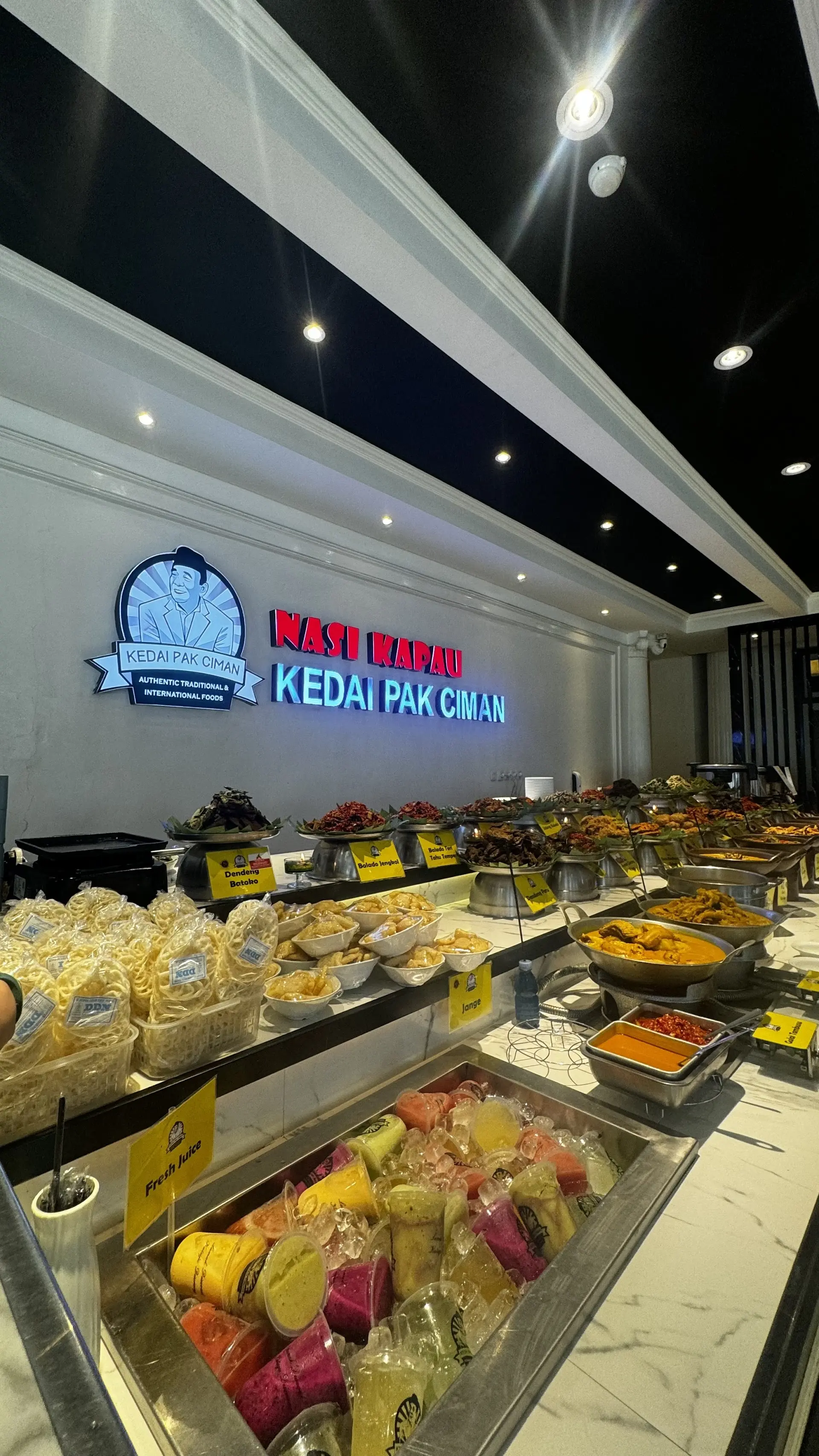 人均100+的Nasi Kapau,凭什么在万隆火成这样? 1