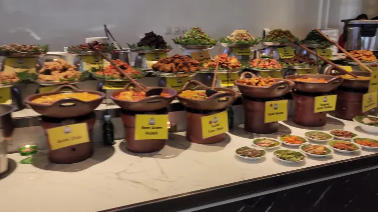 Nasi Kapau Kedai Pak Ciman Bandung 4