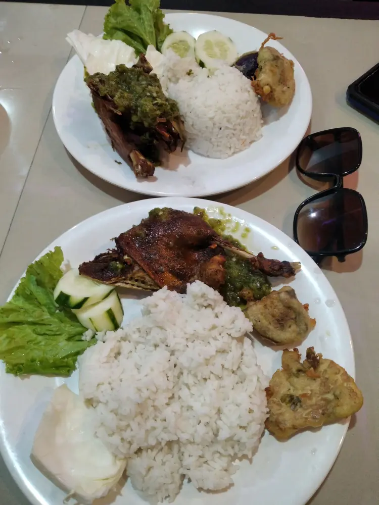 Lesehan Temu Kangen 9