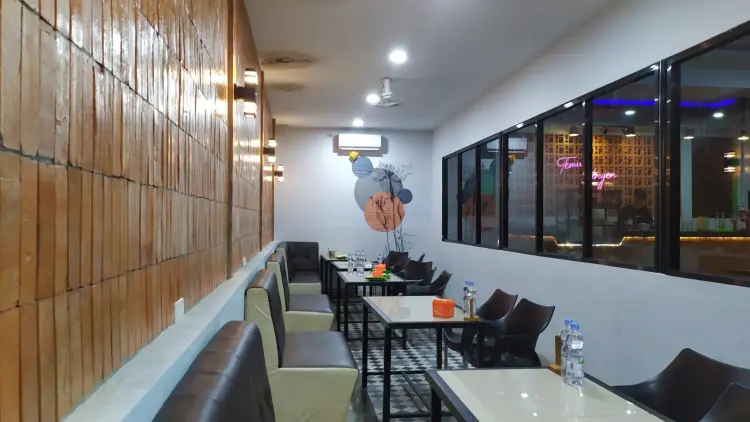 Lesehan Temu Kangen 6