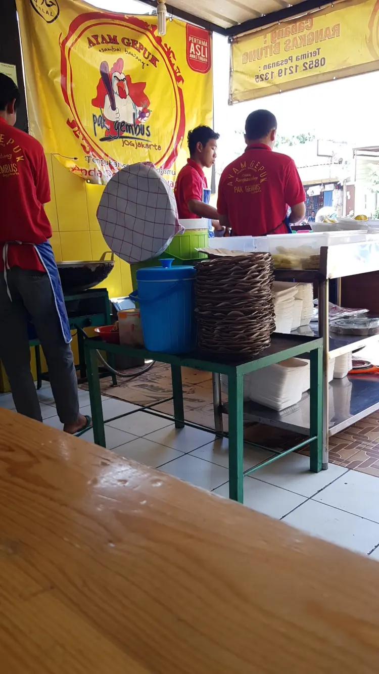 Ayam gepuk Pak Gembus 2