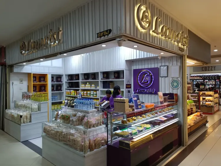 Lamoist BCS Mall - No 1 Best Batam Premium Layer Cakes 5