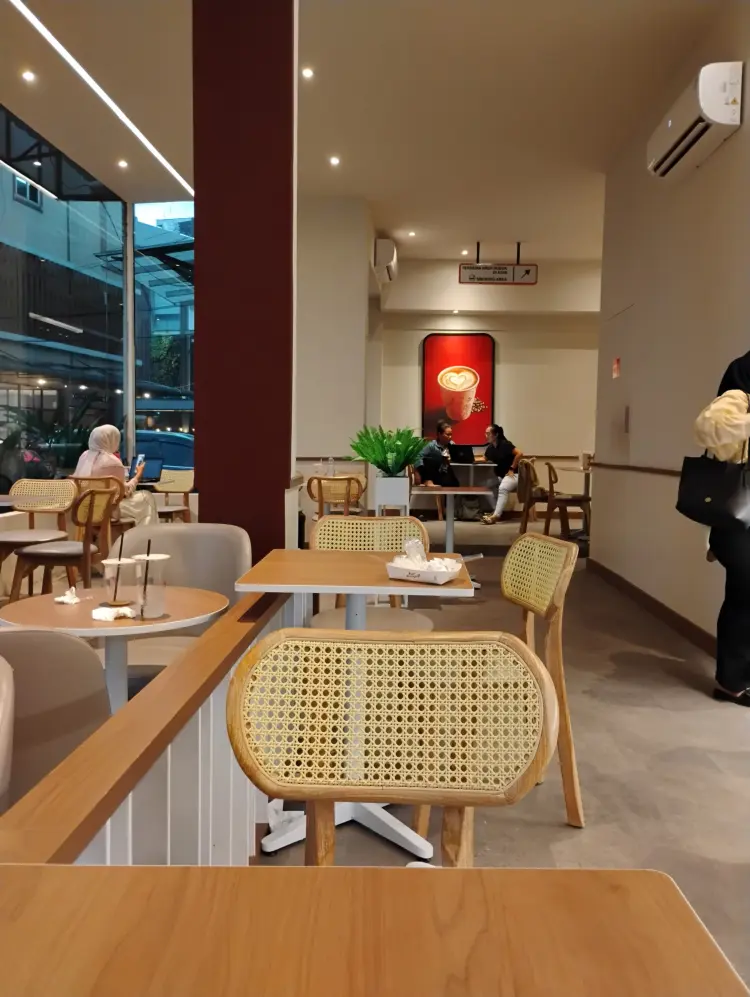 Kopi Kenangan - Multatuli Medan 4