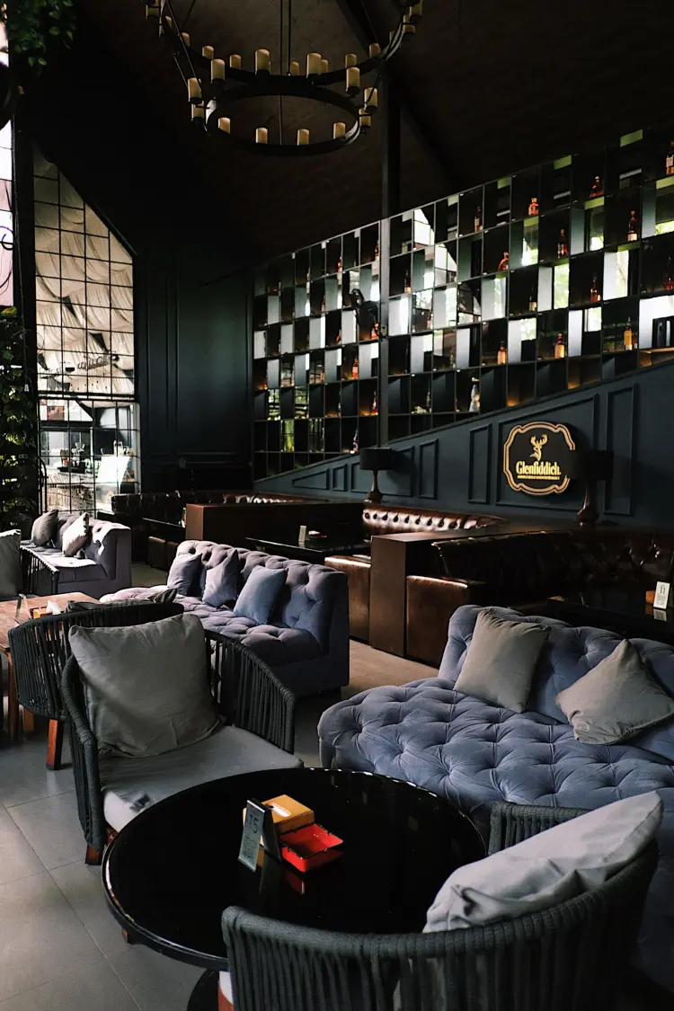 ESKALA Eatery Bar & Coffee 10