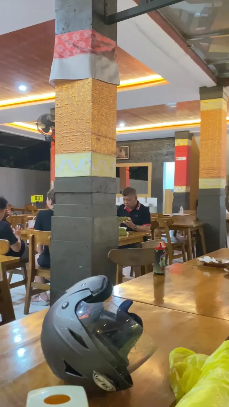 Sate Babi Bawah Pohon 10