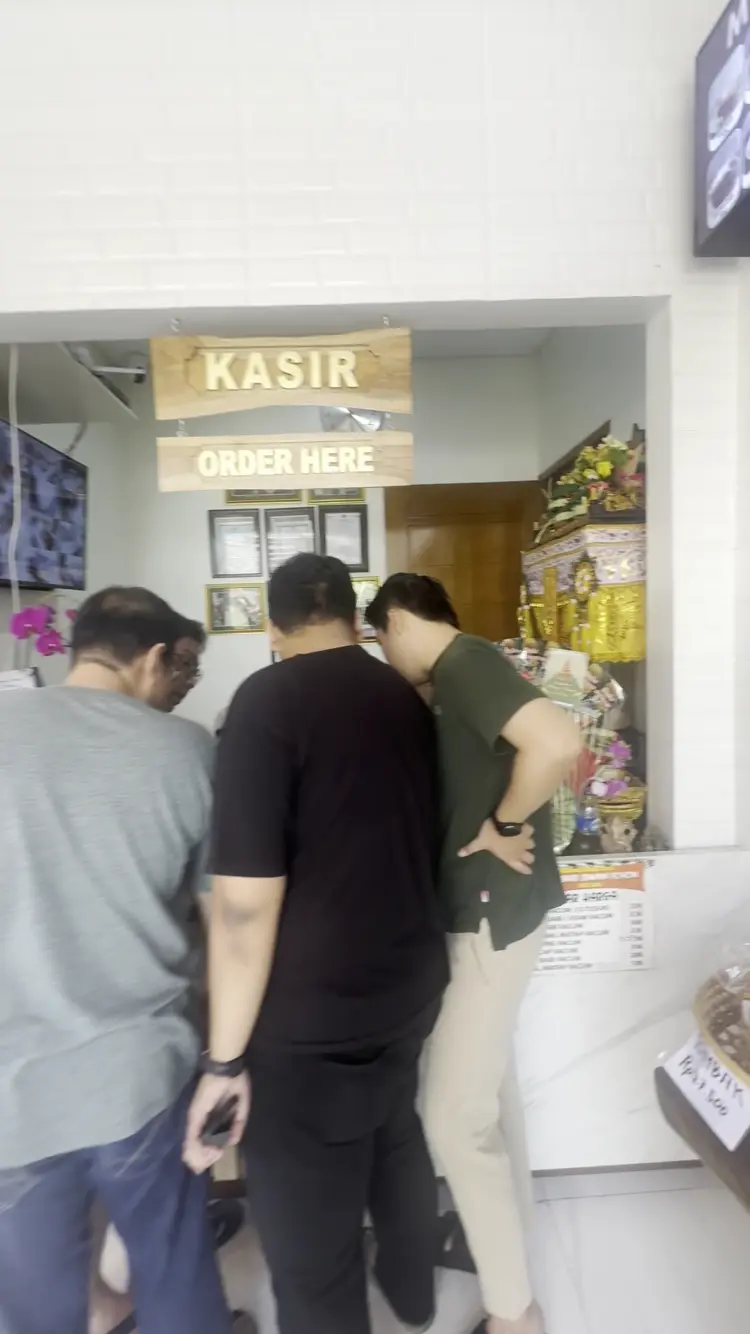 Sate Babi Bawah Pohon 9