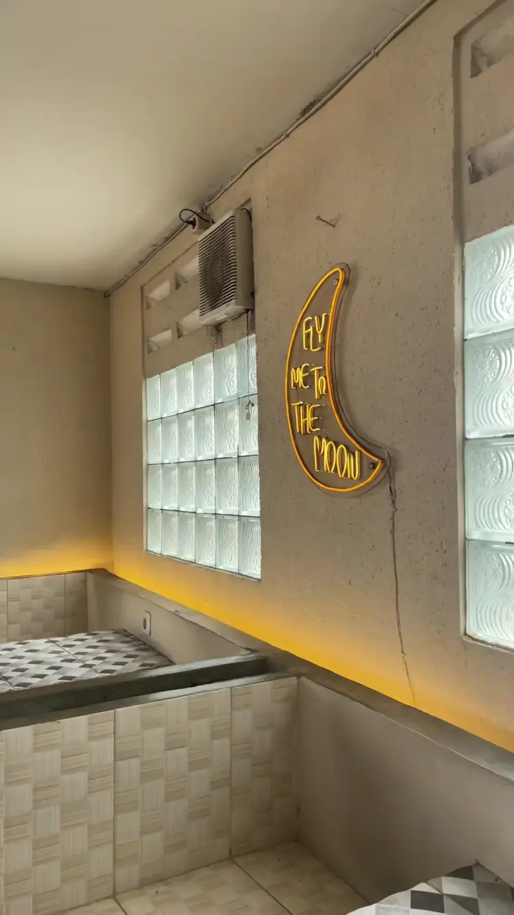 Skyhook Coffee Rooftop House and Kitchen 8