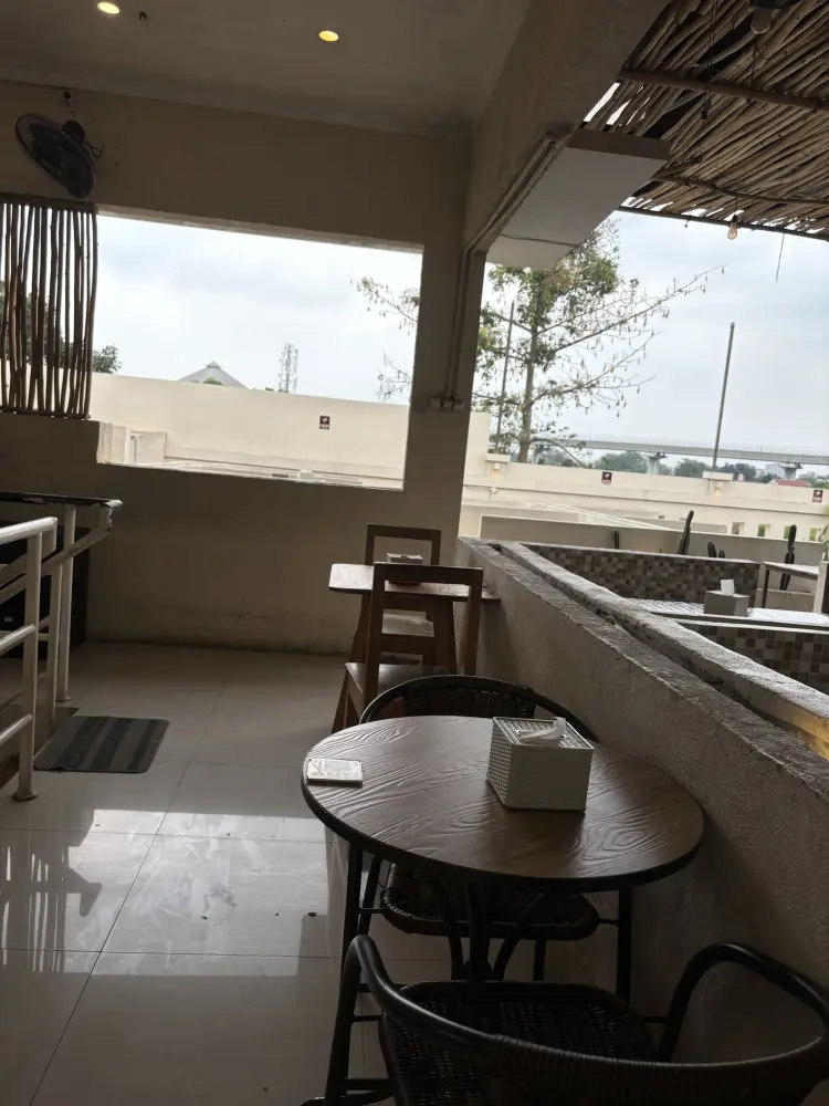 Skyhook Coffee Rooftop House and Kitchen 6