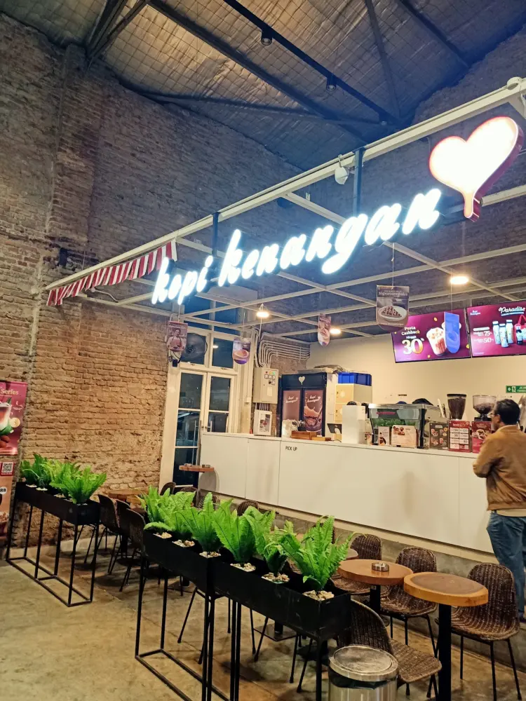 Kopi Kenangan - Rest Area 260B 1