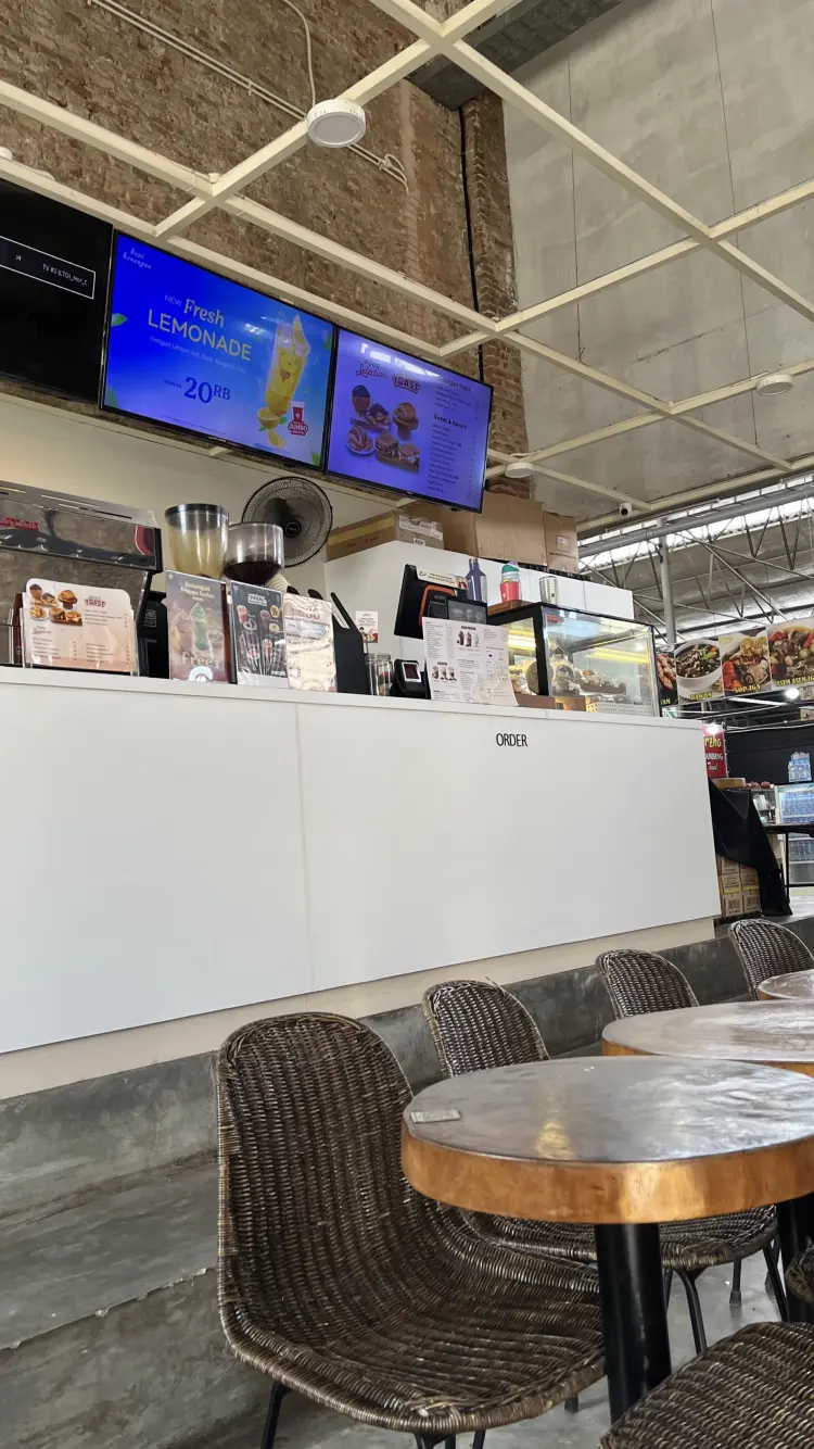 Kopi Kenangan - Rest Area 260B 6