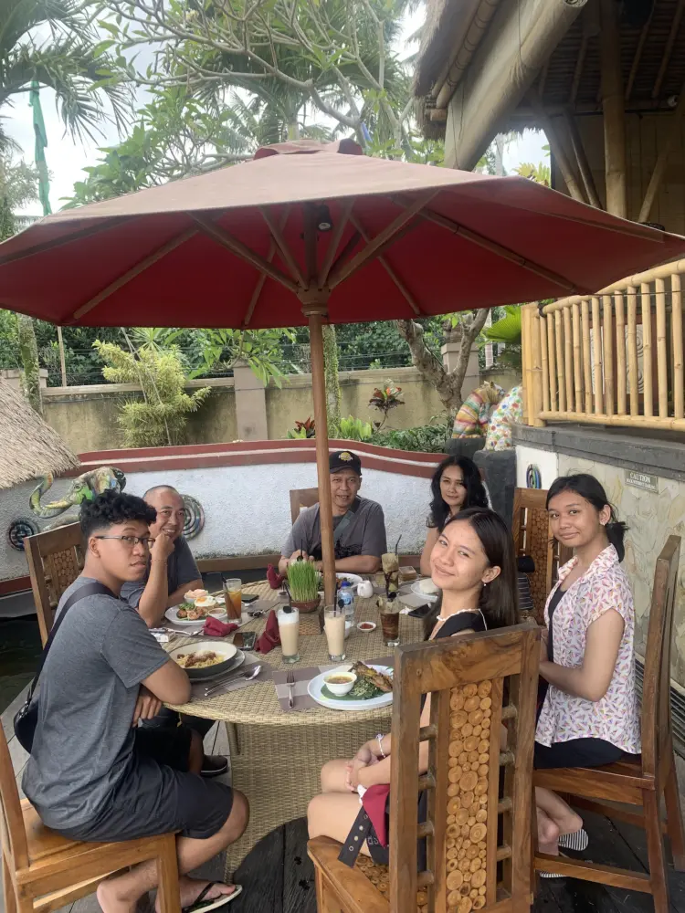 Bebek Tebasari Resto 2