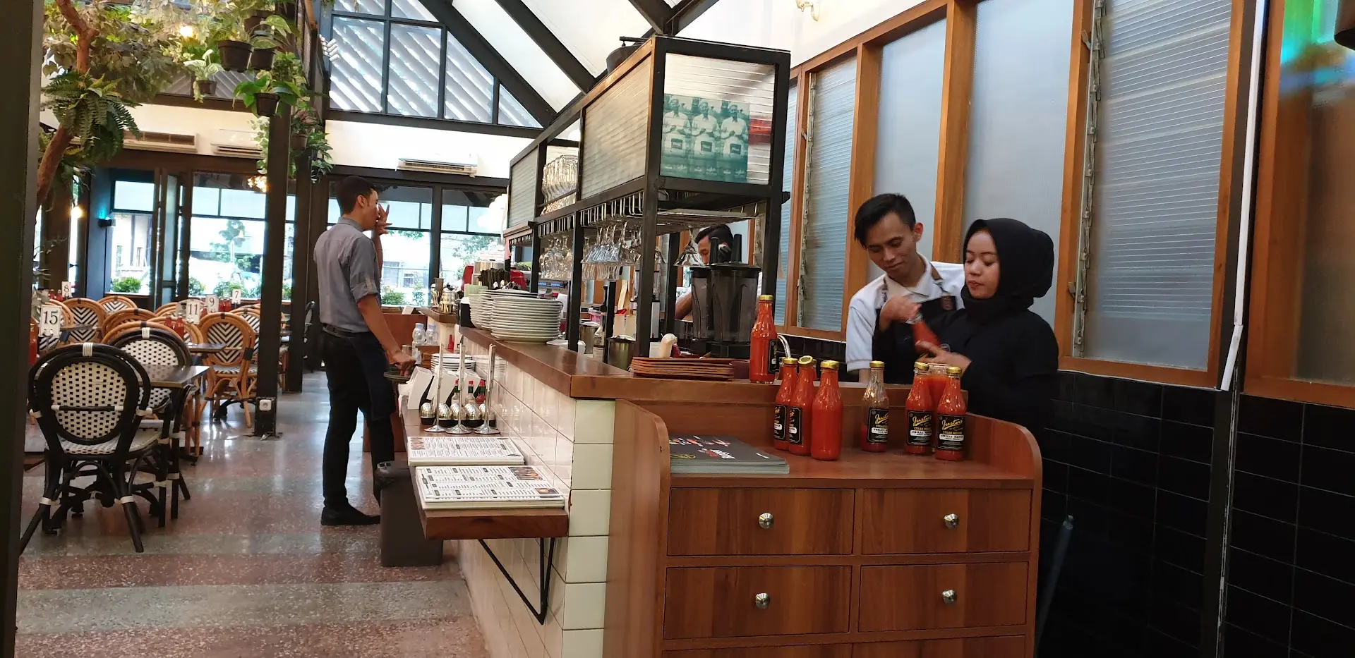 I'm at Bandung Justus Steakhouse, ordered a "Schrödinger's Steak" 4