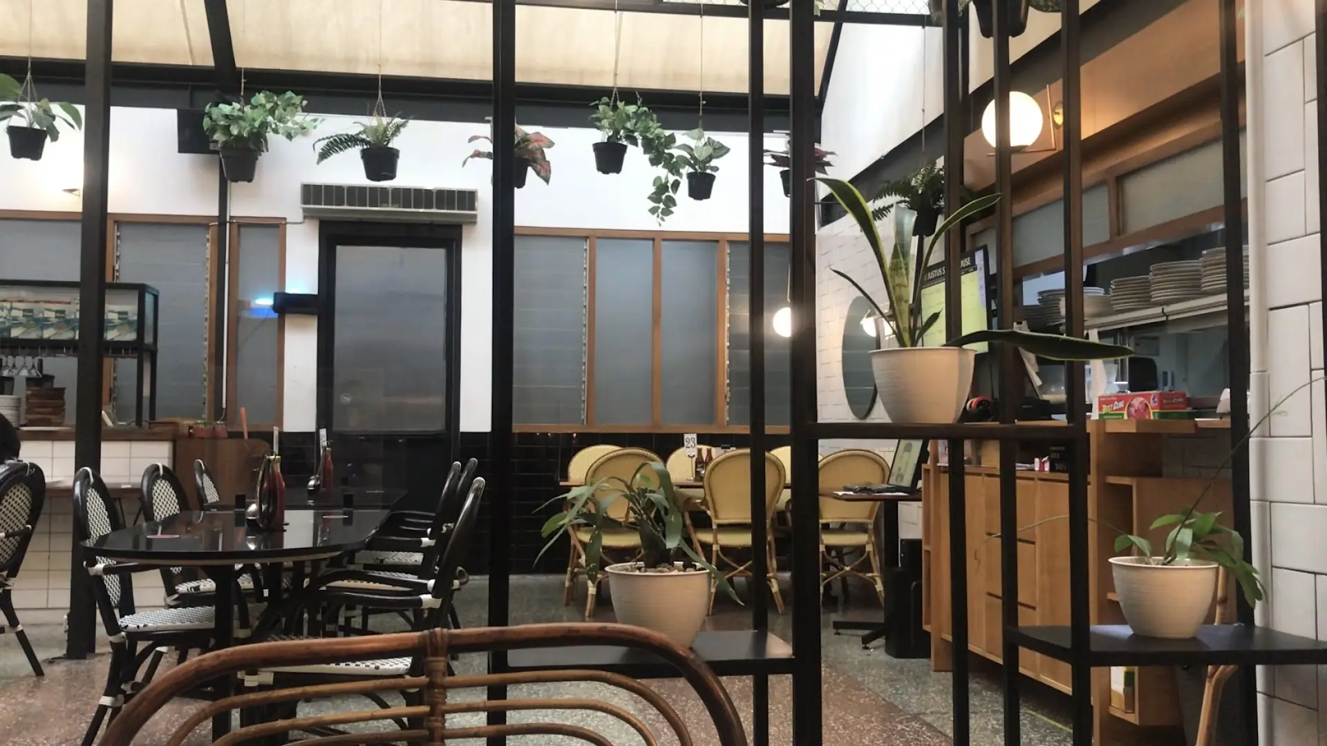 I'm at Bandung Justus Steakhouse, ordered a "Schrödinger's Steak" 5