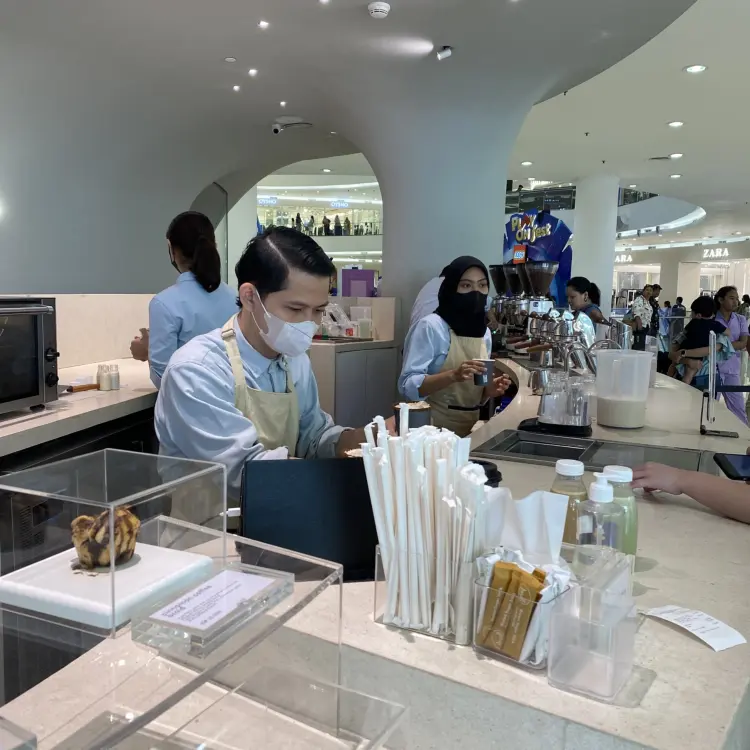 harlan + holden coffee - pacific place 9