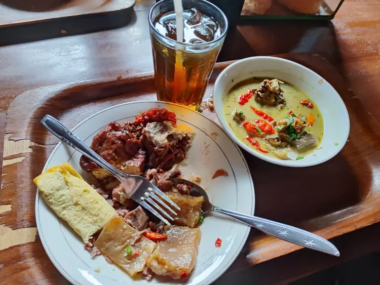 Dapur Solo Hj. Indrat (Edutorium UMS) 7