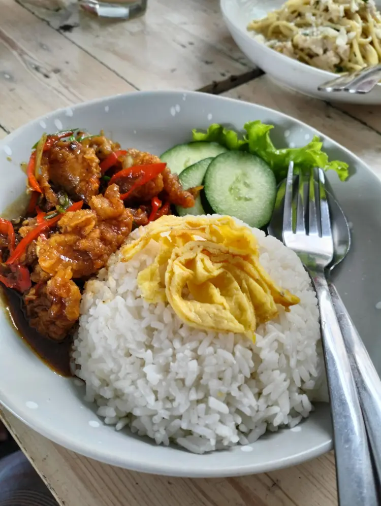 Likelike Coffee & Eatery 8