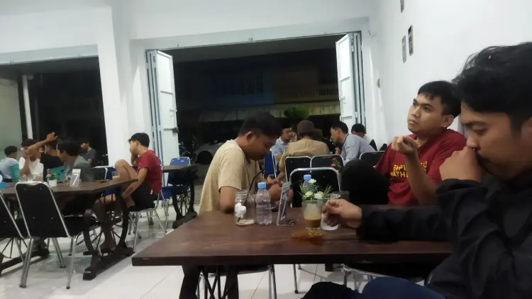 Warkop Triple 3 Coffee Rappang 4