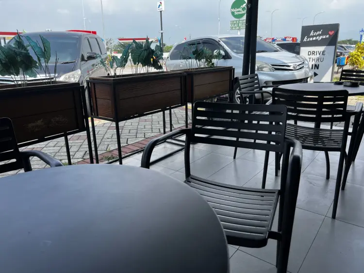 Kopi Kenangan - Rest Area KM 66 B (Container) Drive Thru 9