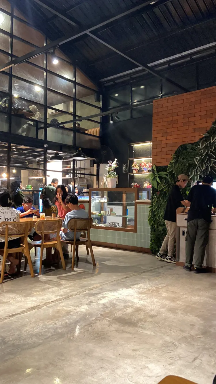 Full Space ( Coffee & Eatery ) 5