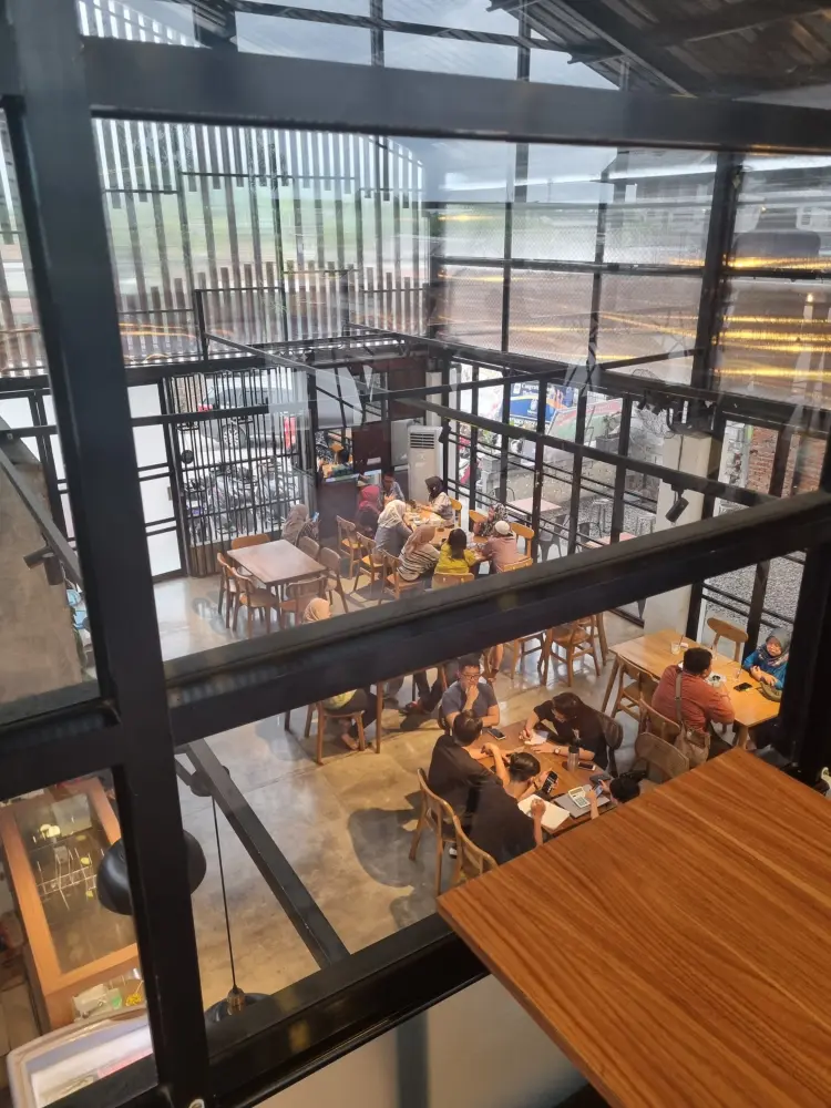 Full Space ( Coffee & Eatery ) 7