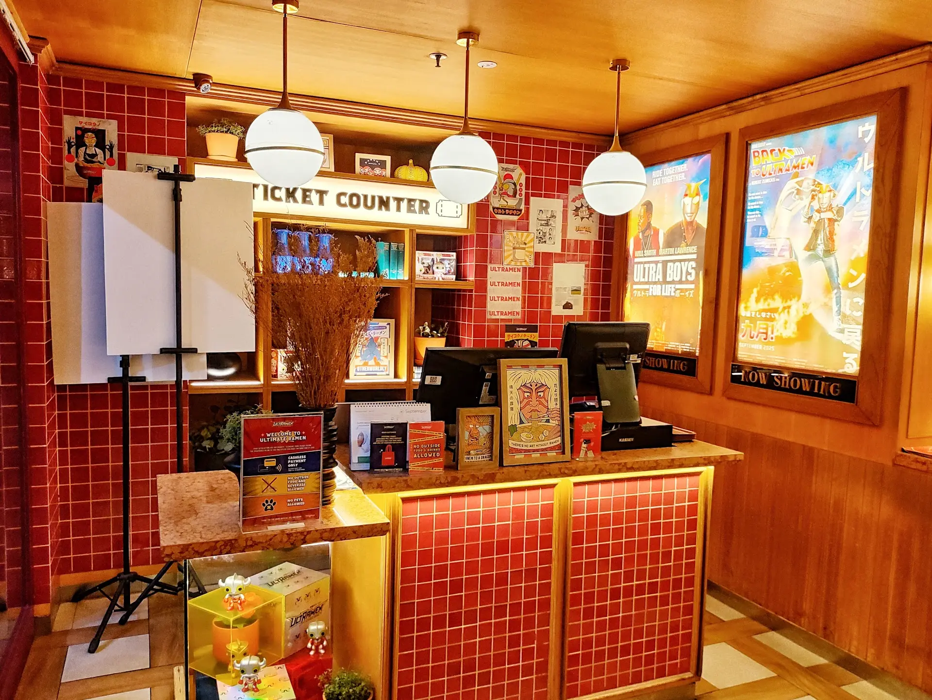 Calling all Ultraman fans! Watch this before you rush to this ramen shop in Tangerang 4