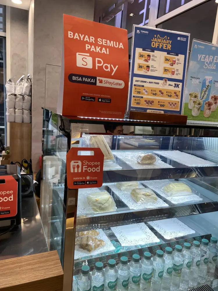 TOMORO COFFEE - Puri Indah Financial Tower 7