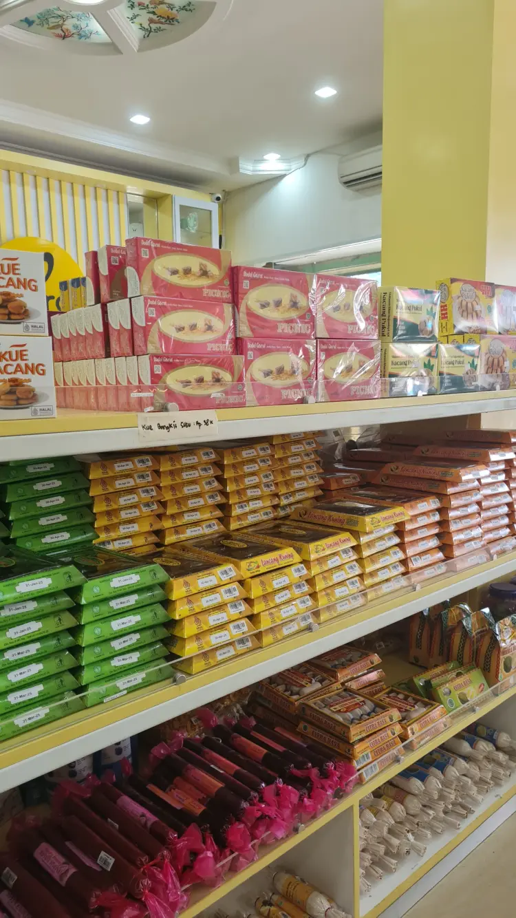 Viera Oleh-Oleh Jalan Riau 10