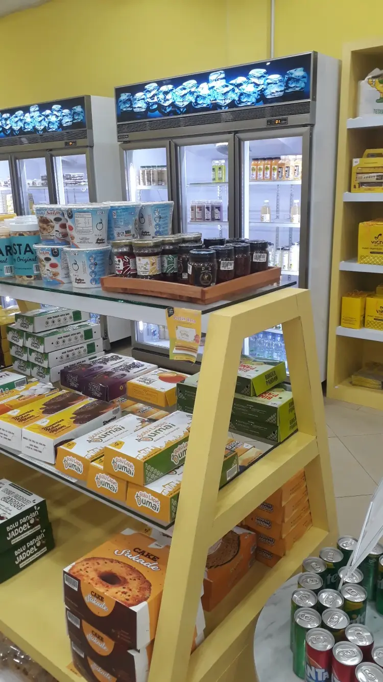 Viera Oleh-Oleh Jalan Riau 8