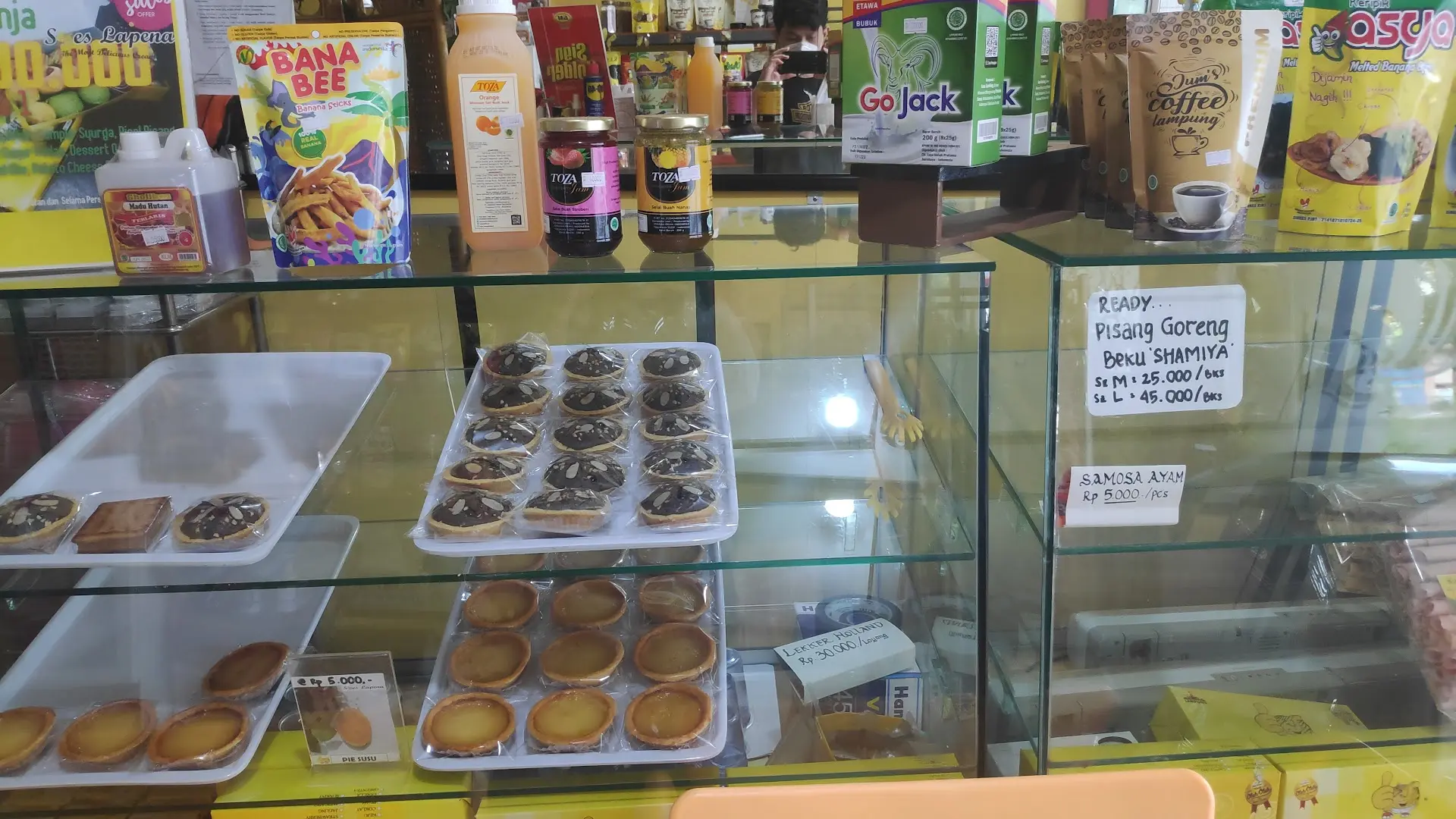 Don't just buy Lapis Legit! This is the Lampung Lokals' treasure souvenir 3