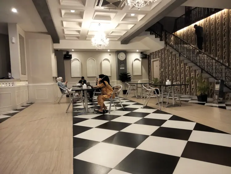 Milo Family Karaoke 1